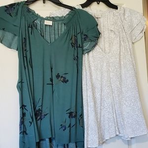 Two a new day flutter sleeve shirts size L